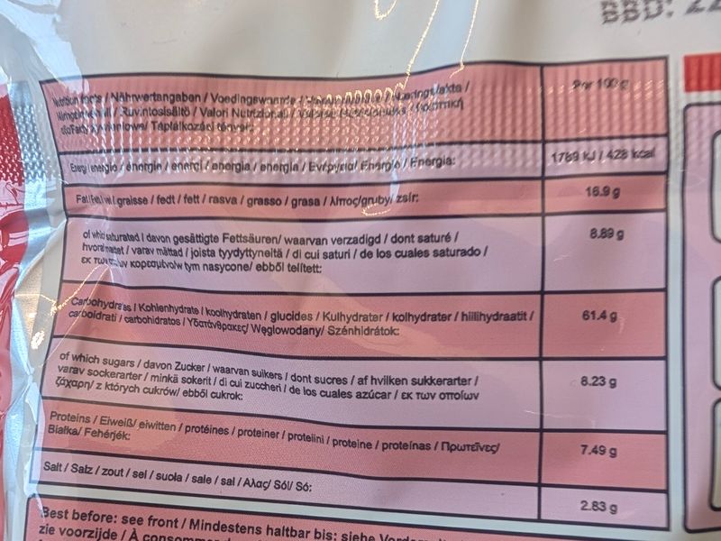 Paku Paku - Speedy Spicy Hot Spicy Ramen Noodles: schlecht zu lesende Nährwerte